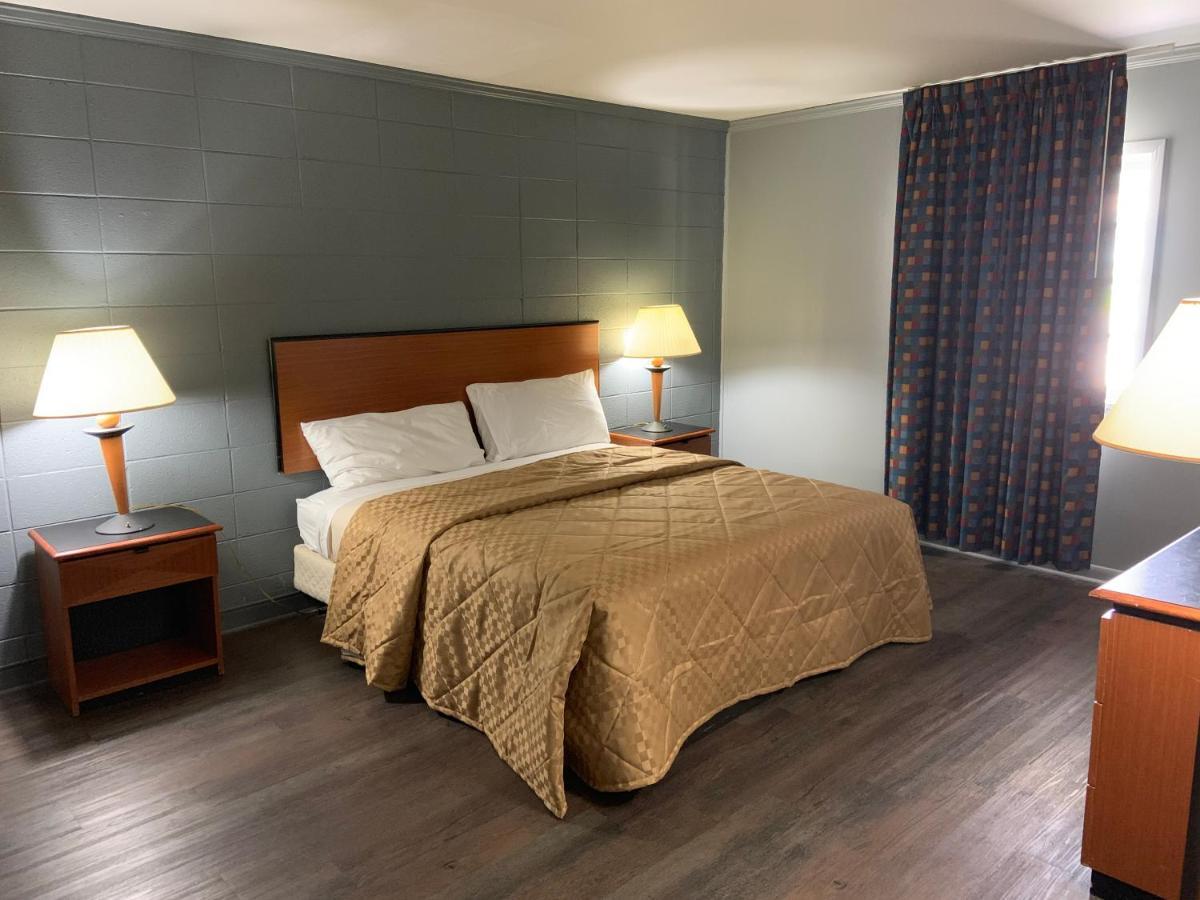 Birchwood Suites Newport News Exterior photo
